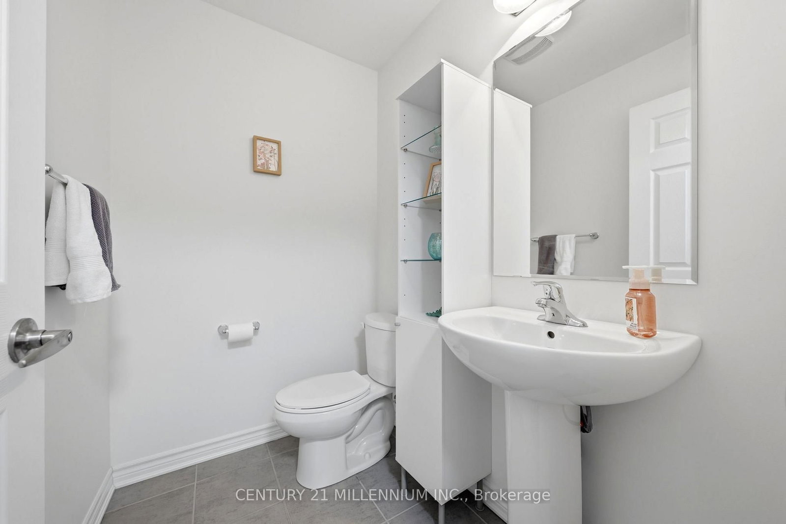 242 Remembrance Road • Brampton, ON photo 13