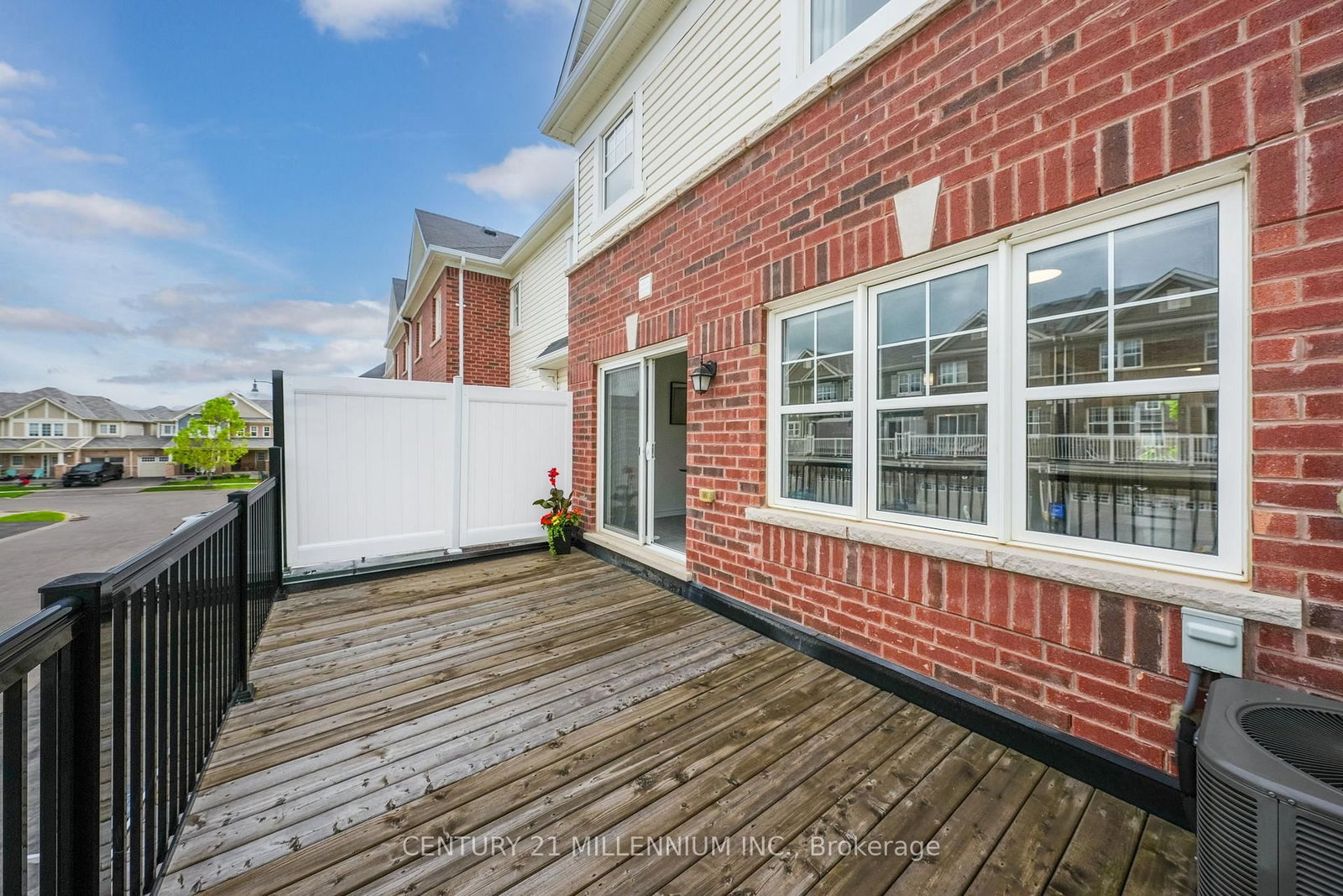 242 Remembrance Road • Brampton, ON photo 27