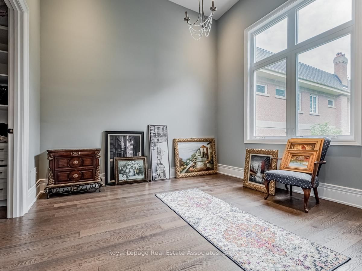 96 Elmcrest Road • Toronto, ON photo 18
