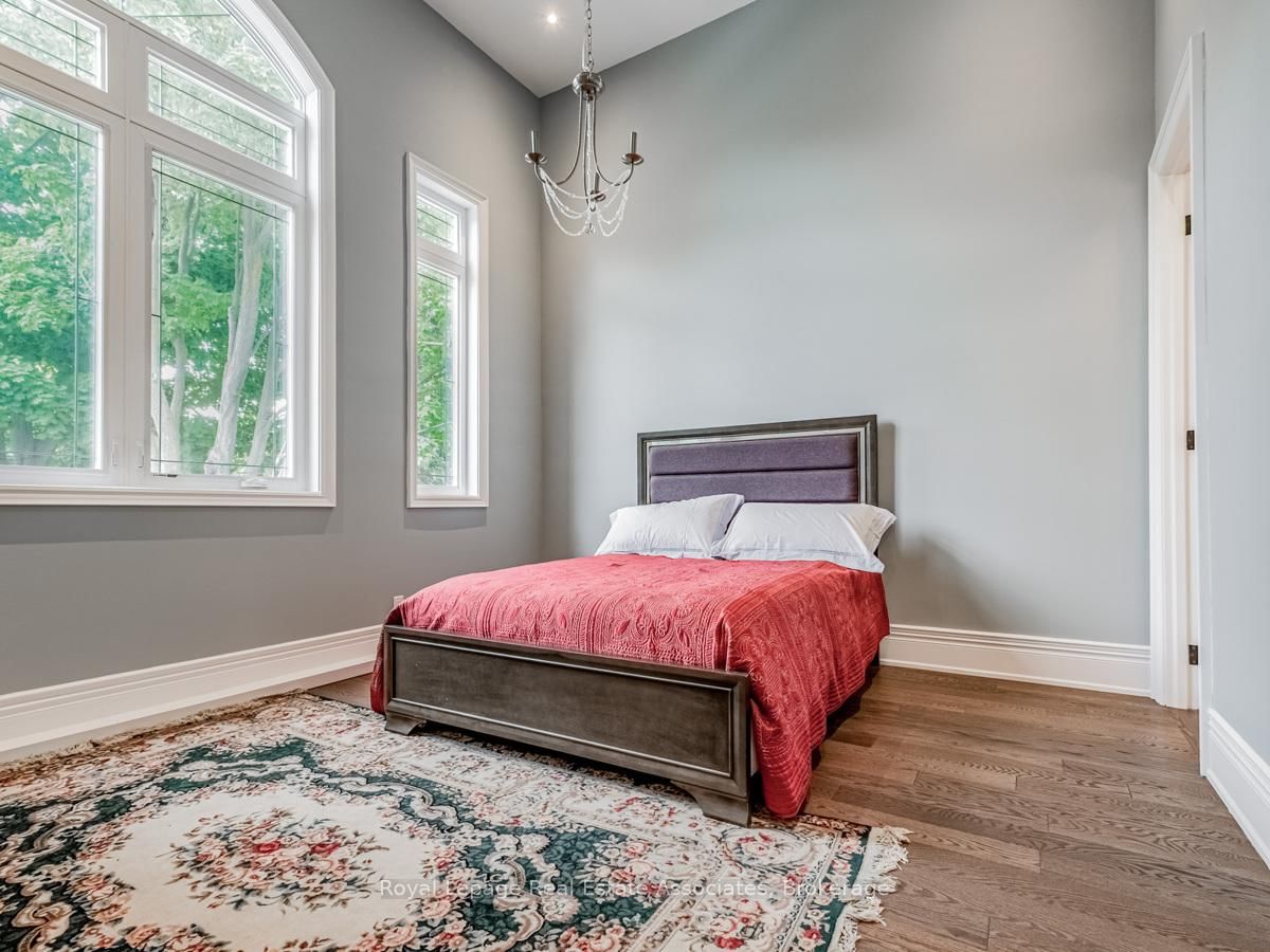 96 Elmcrest Road • Toronto, ON photo 20