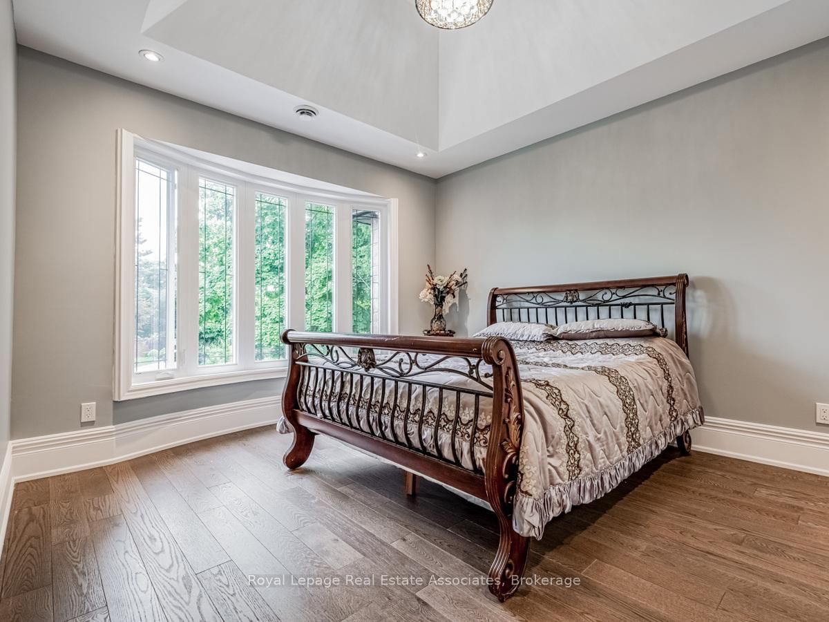 96 Elmcrest Road • Toronto, ON photo 25