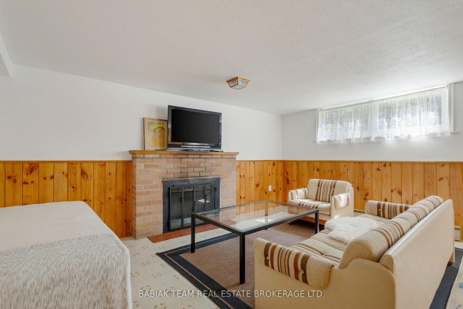 4 Ivy Lea Crescent • Toronto, ON photo 13