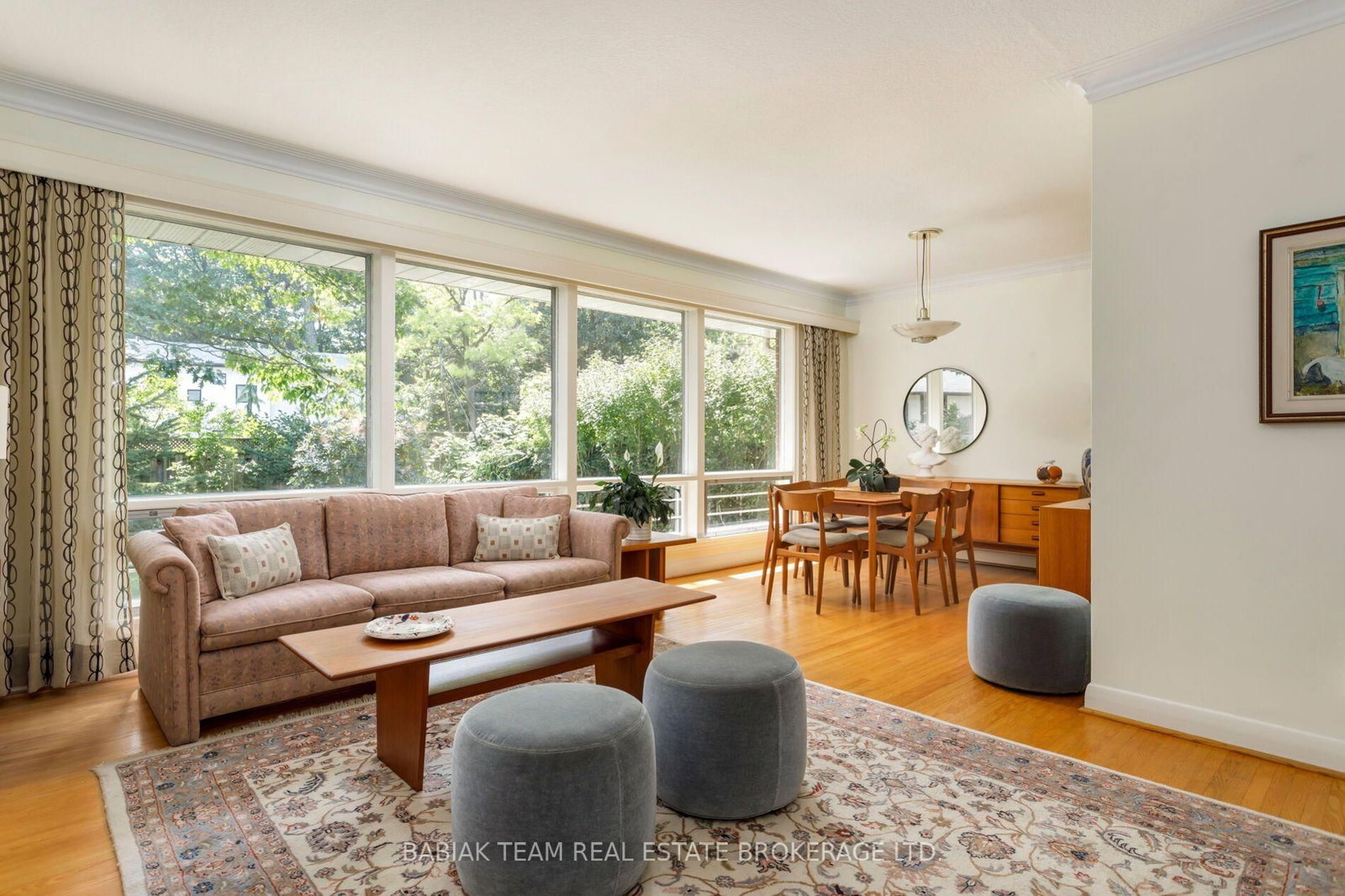 4 Ivy Lea Crescent • Toronto, ON photo 5