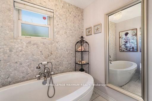 38 Abbey Road • Brampton, ON photo 17