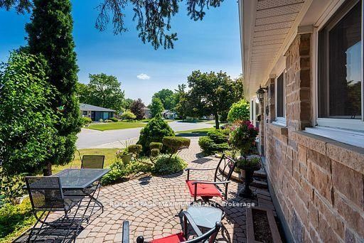 38 Abbey Road • Brampton, ON photo 20