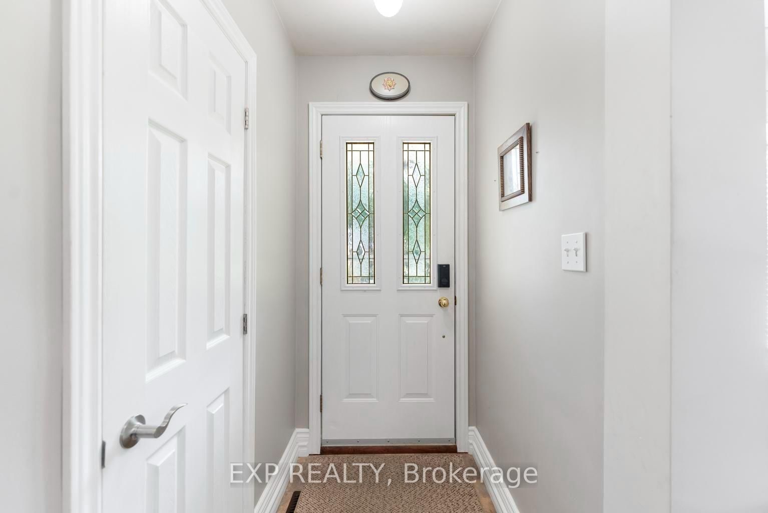 1063 Joan Drive • Burlington, ON photo 3
