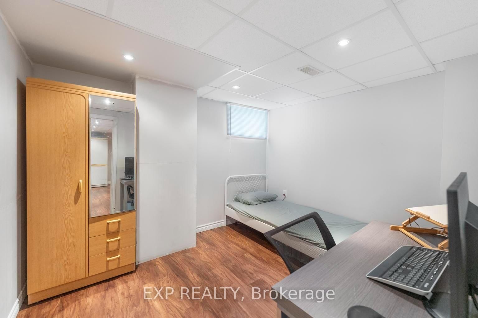 1063 Joan Drive • Burlington, ON photo 30