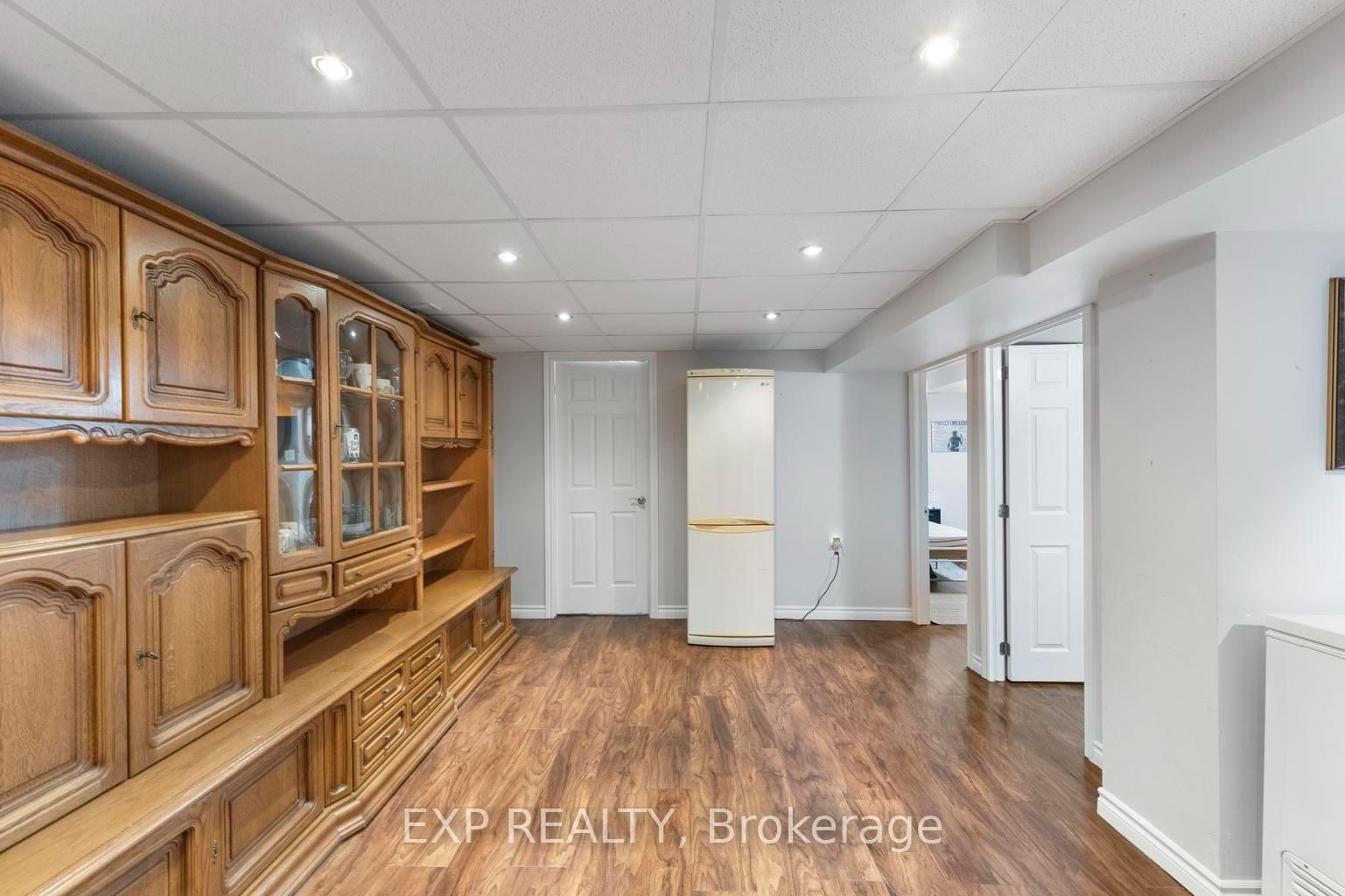1063 Joan Drive • Burlington, ON photo 33