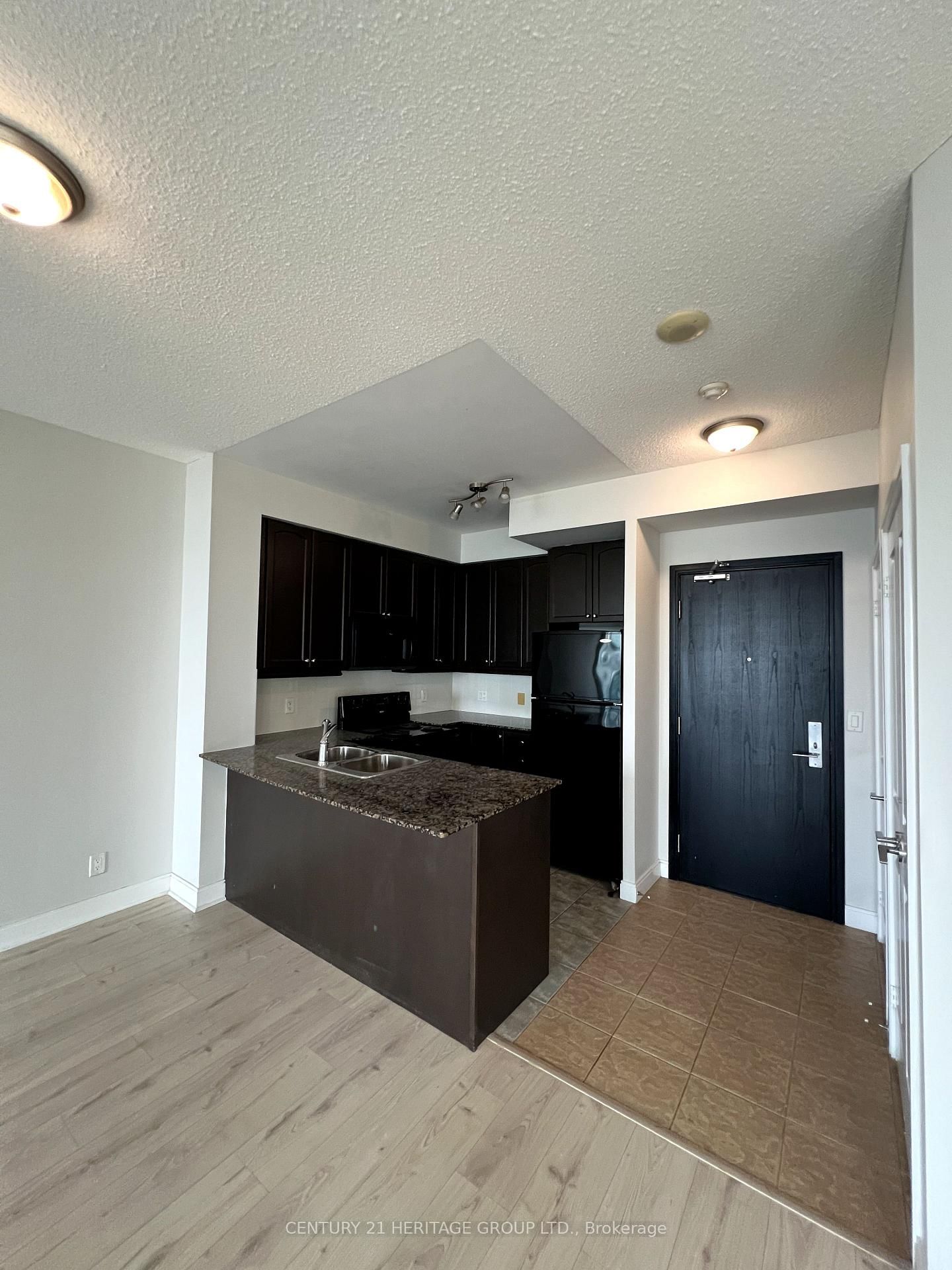 90 Absolute Avenue • #1410 • Mississauga, ON photo 11