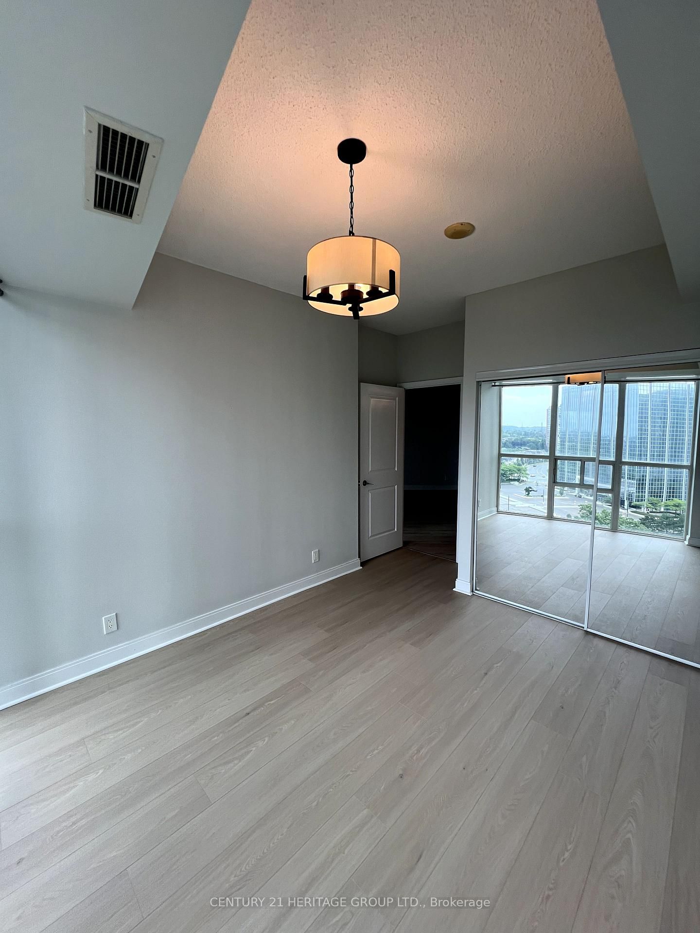 90 Absolute Avenue • #1410 • Mississauga, ON photo 22