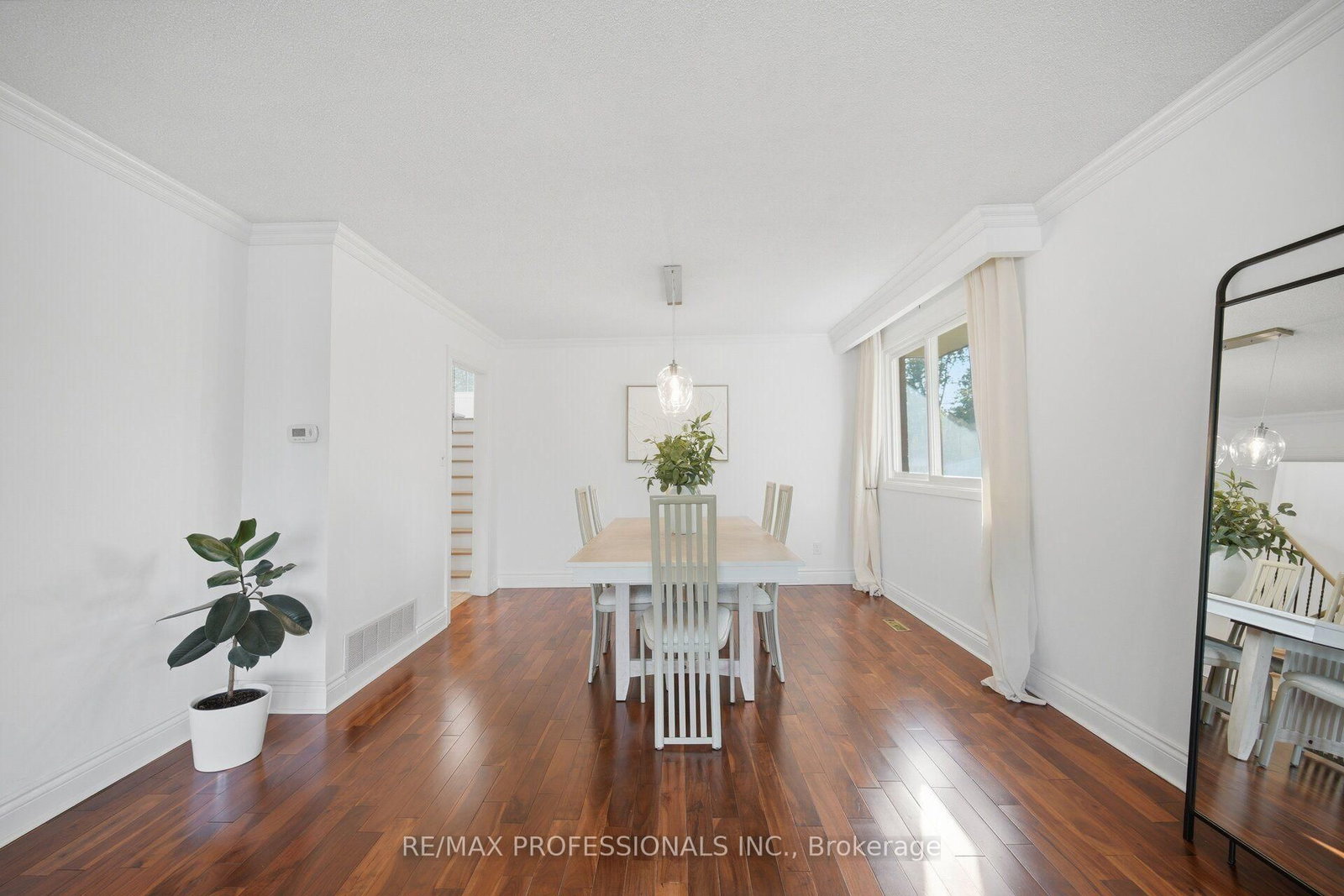 10 Hopedale Court • Mississauga, ON photo 10