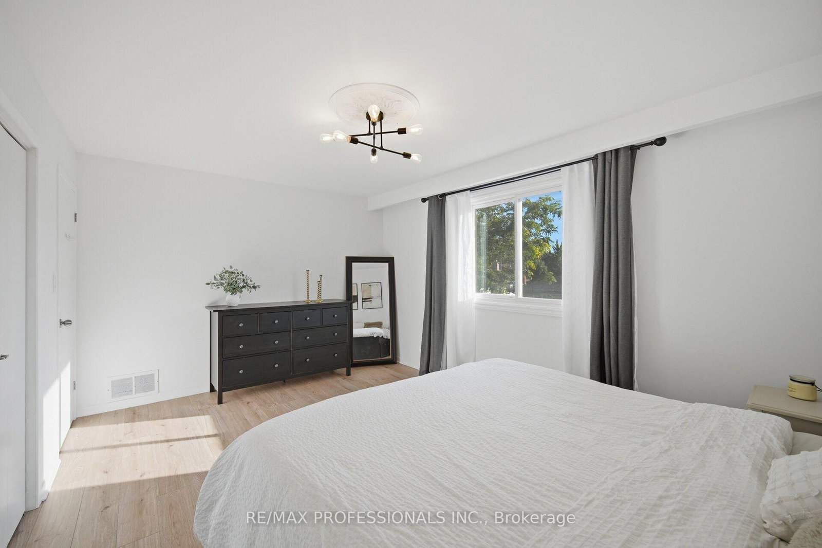 10 Hopedale Court • Mississauga, ON photo 20