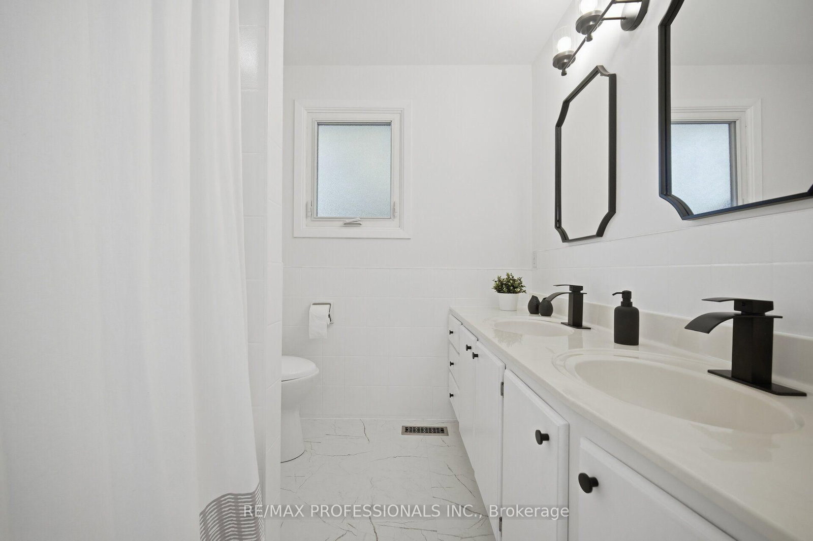 10 Hopedale Court • Mississauga, ON photo 25