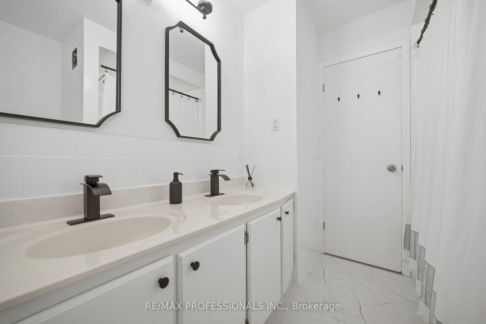 10 Hopedale Court • Mississauga, ON photo 26