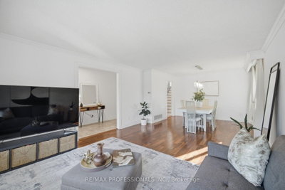 10 Hopedale Court • Mississauga, ON photo 9