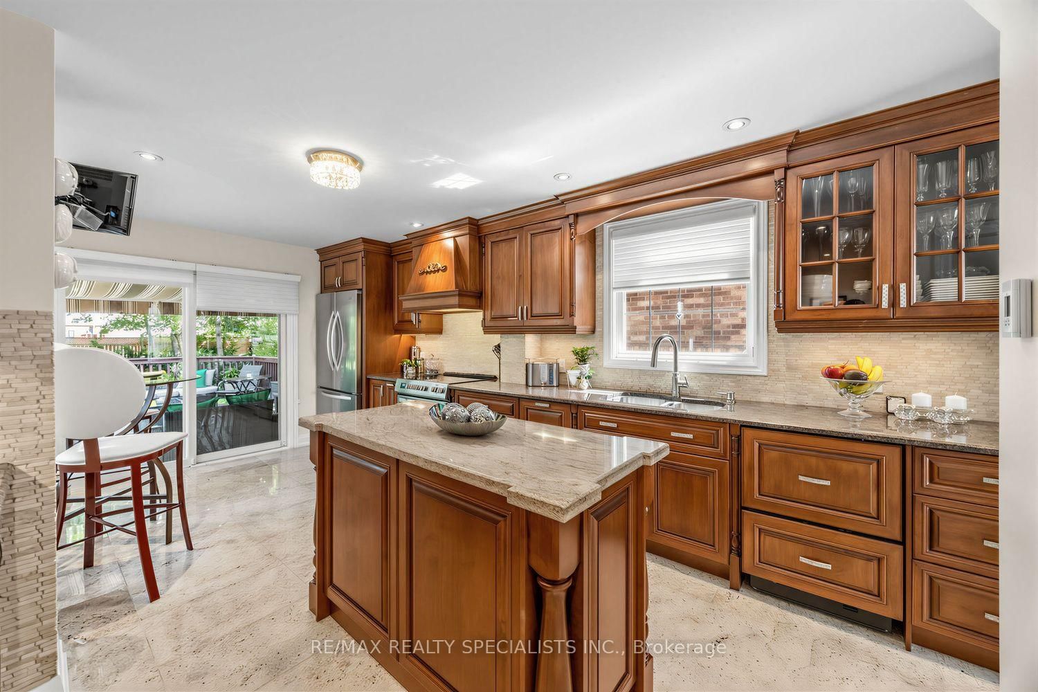 1211 Royal York Road • Toronto, ON photo 10