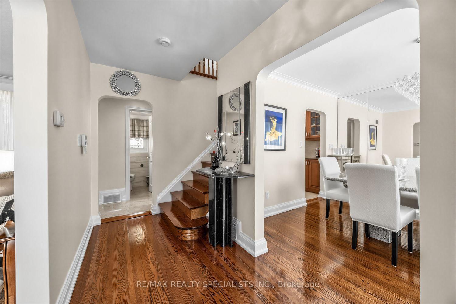 1211 Royal York Road • Toronto, ON photo 8