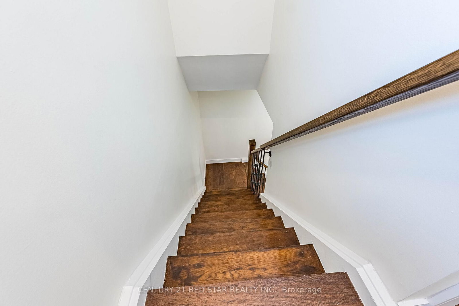 42 Broadfield Drive • Toronto, ON photo 18
