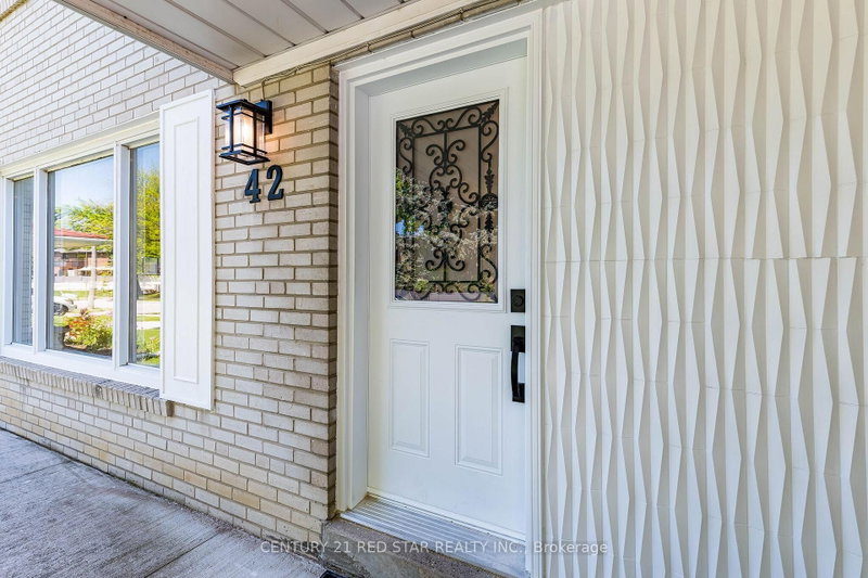 42 Broadfield Drive