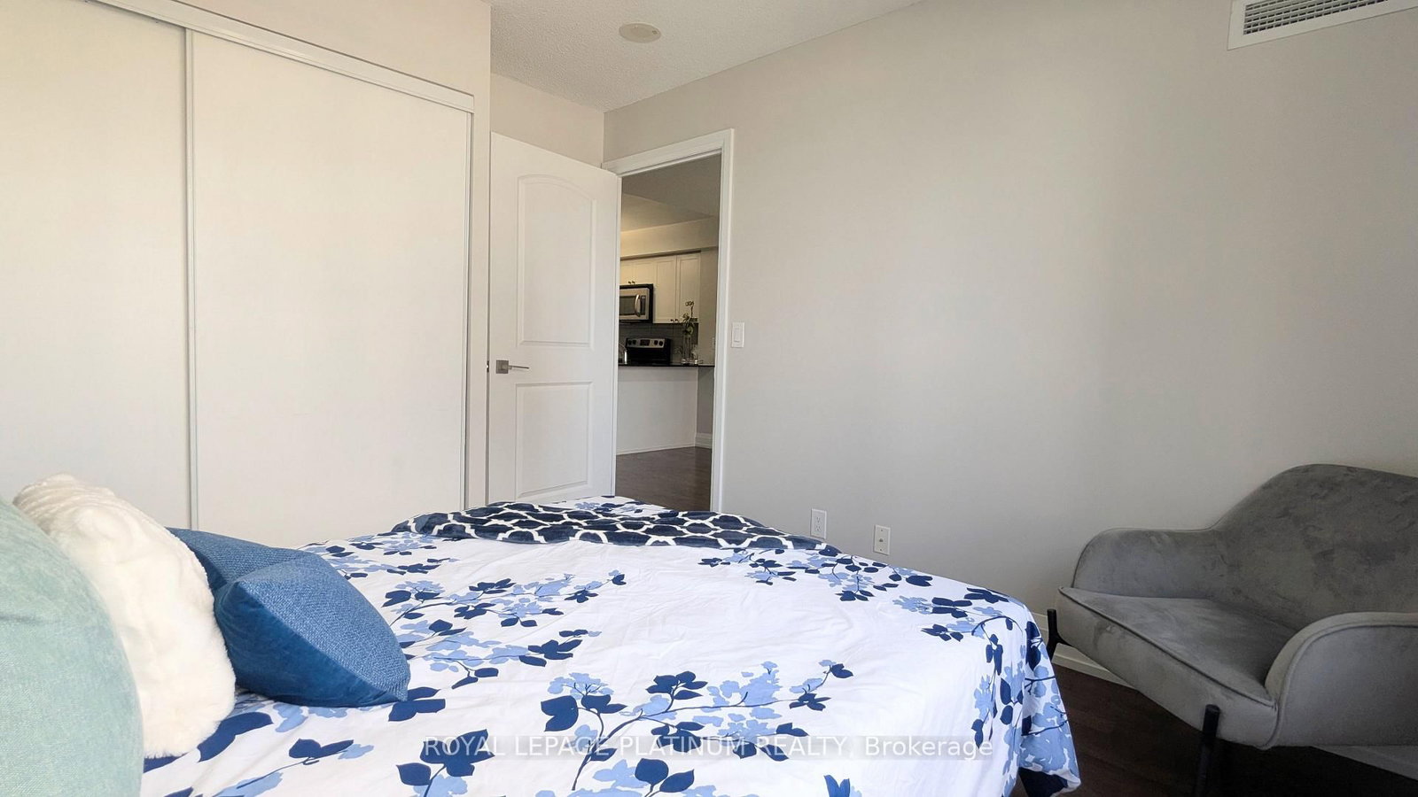 1070 Sheppard Avenue W • #503 • Toronto, ON photo 12