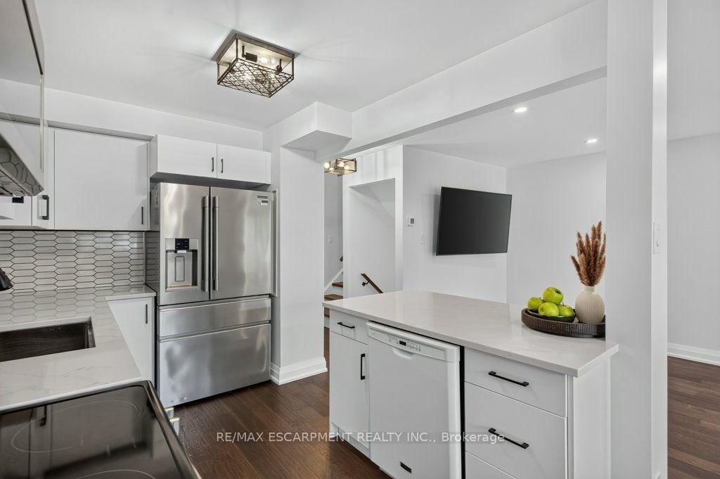 5005 Pinedale Avenue • #57 • Burlington, ON photo 14