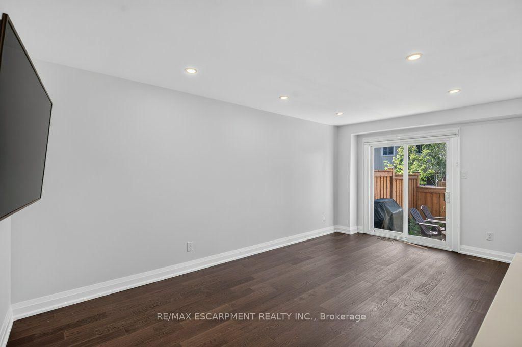 5005 Pinedale Avenue • #57 • Burlington, ON photo 15