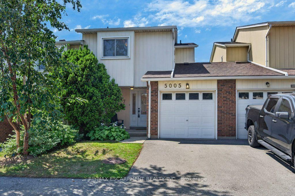 5005 Pinedale Avenue • #57 • Burlington, ON photo 3