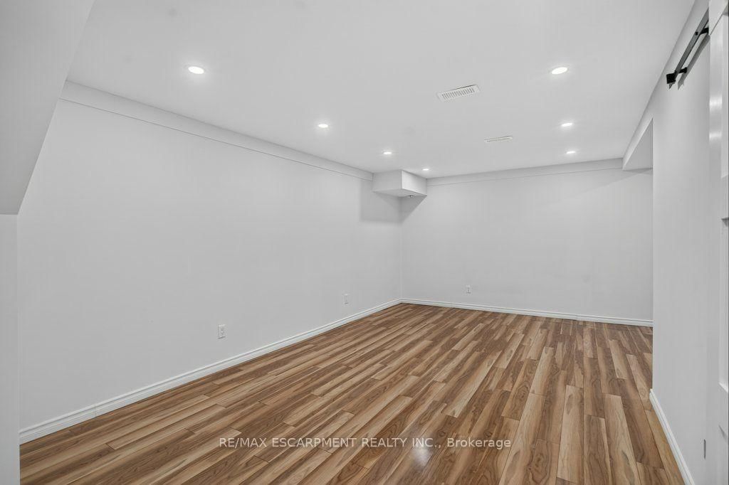 5005 Pinedale Avenue • #57 • Burlington, ON photo 32