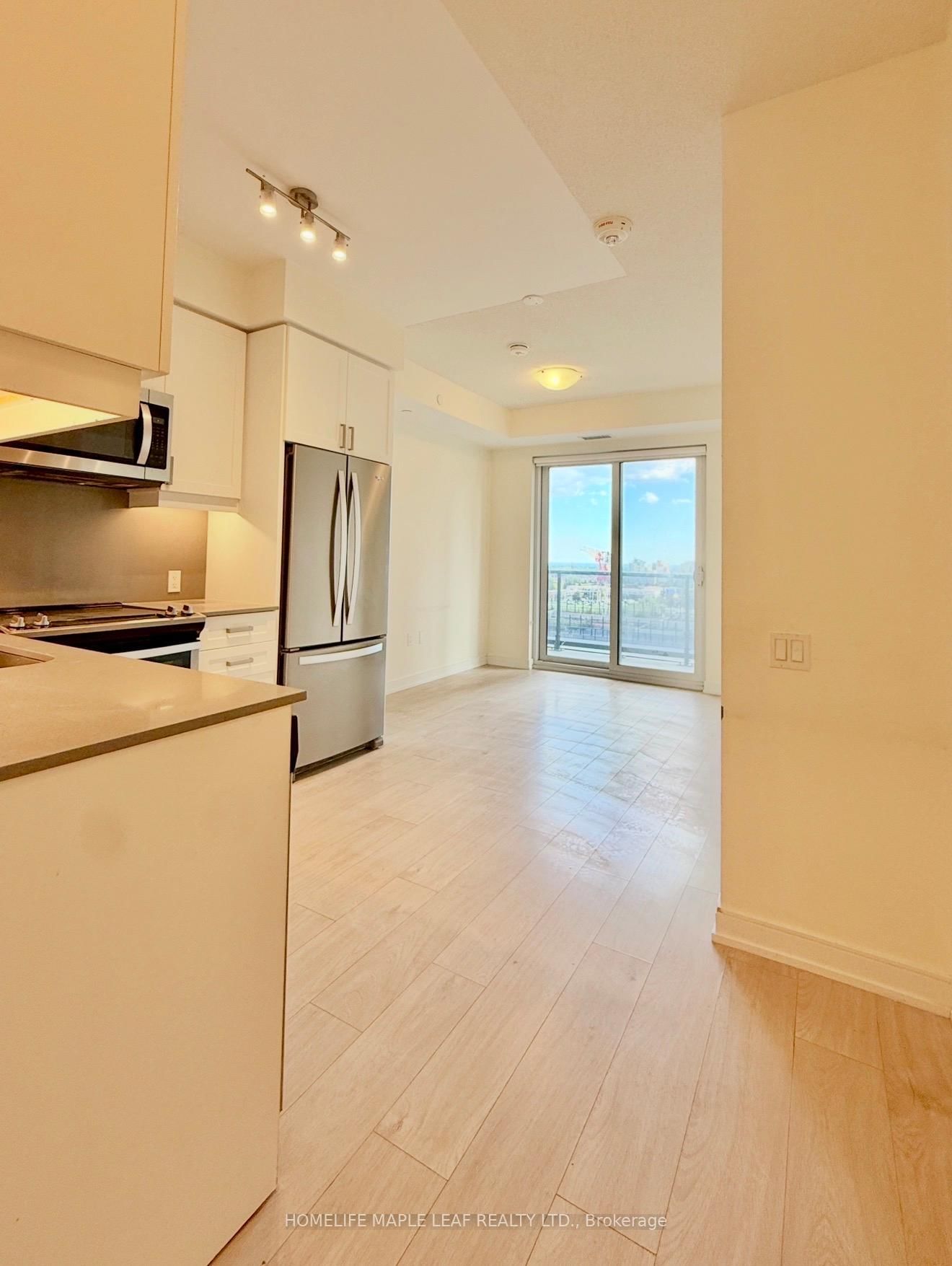 1019-8 NAHANI Way, Mississauga, view 8