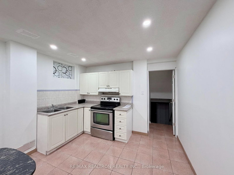 Basement - 3948 Midhurst Lane