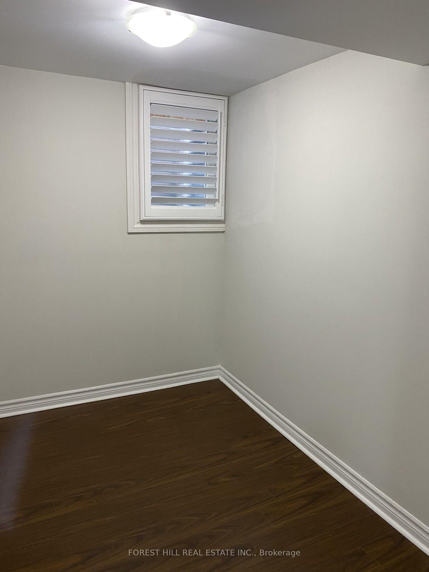 bsmt - 5663 Whitehorn Avenue, Mississauga 4
