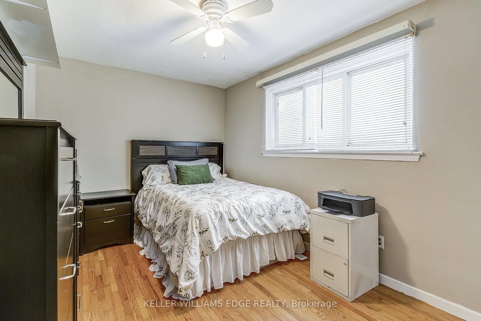 2145 Sandringham Drive • Burlington, ON photo 10