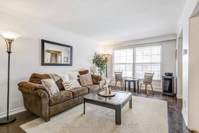 2145 Sandringham Drive • Burlington, ON photo 5