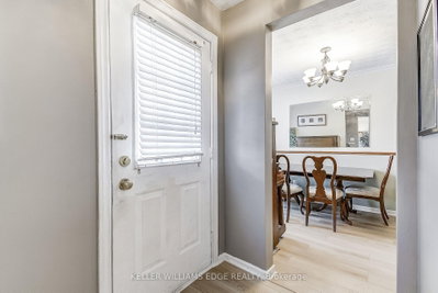 2145 Sandringham Drive • Burlington, ON photo 6