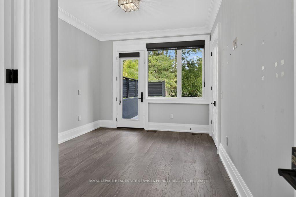 533 Carson Lane • Oakville, ON photo 18