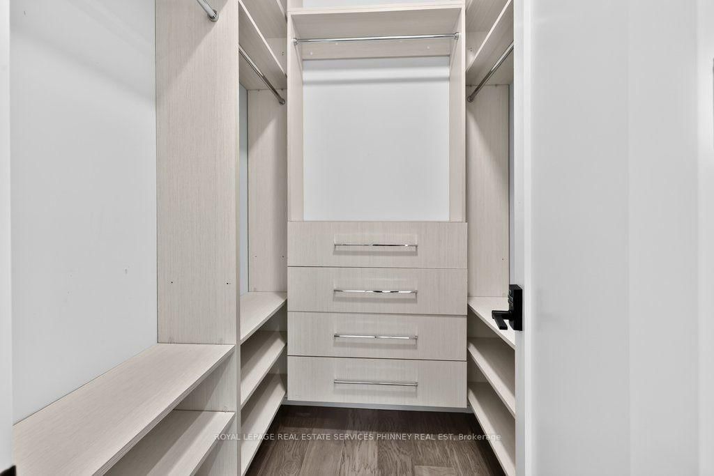 533 Carson Lane • Oakville, ON photo 34