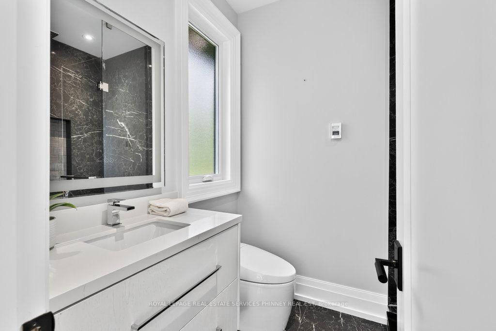 533 Carson Lane • Oakville, ON photo 37