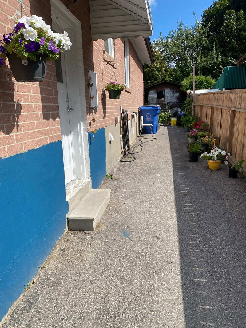 Main - 43 Corby Crescent