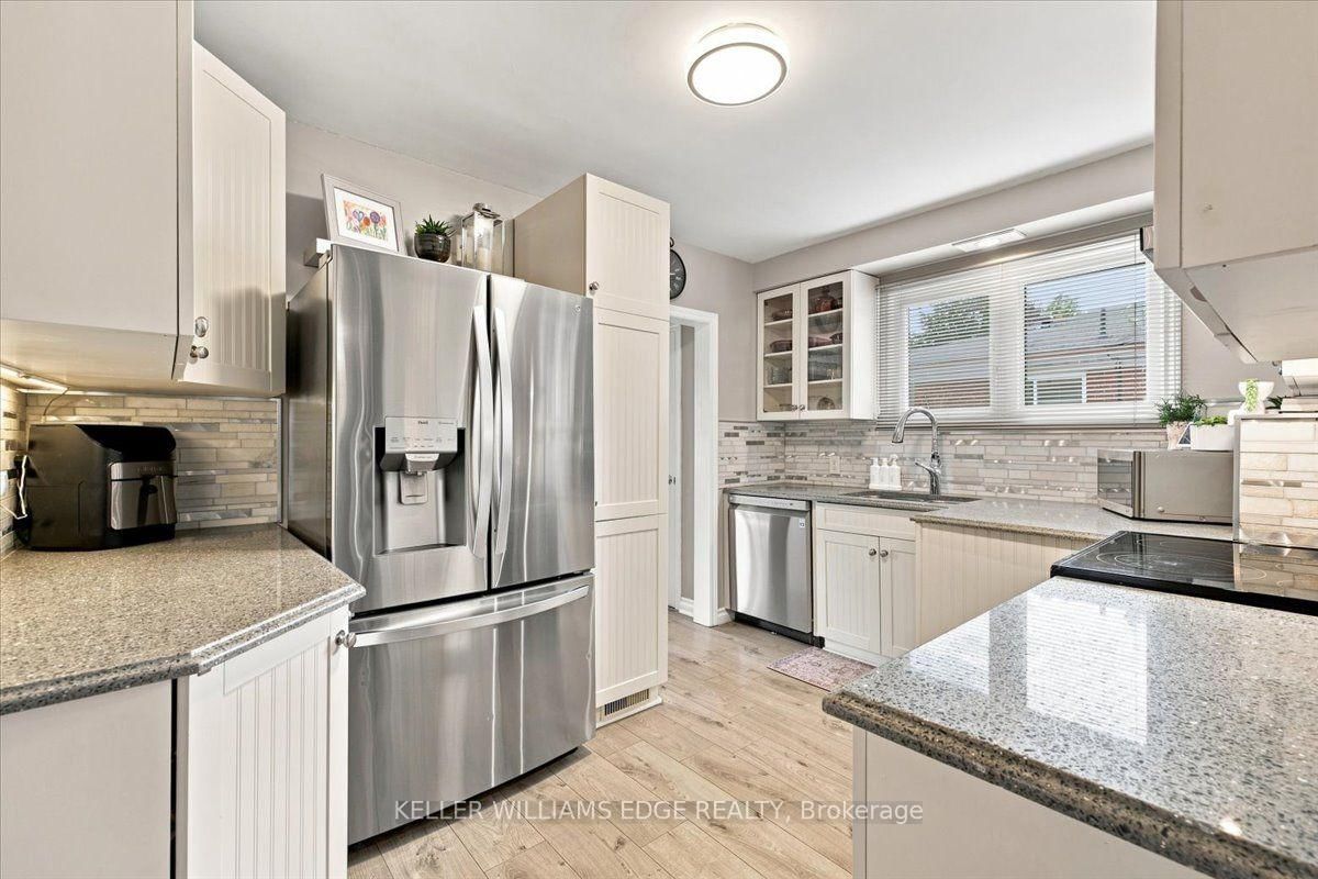 2407 Barclay Road • Burlington, ON photo 12