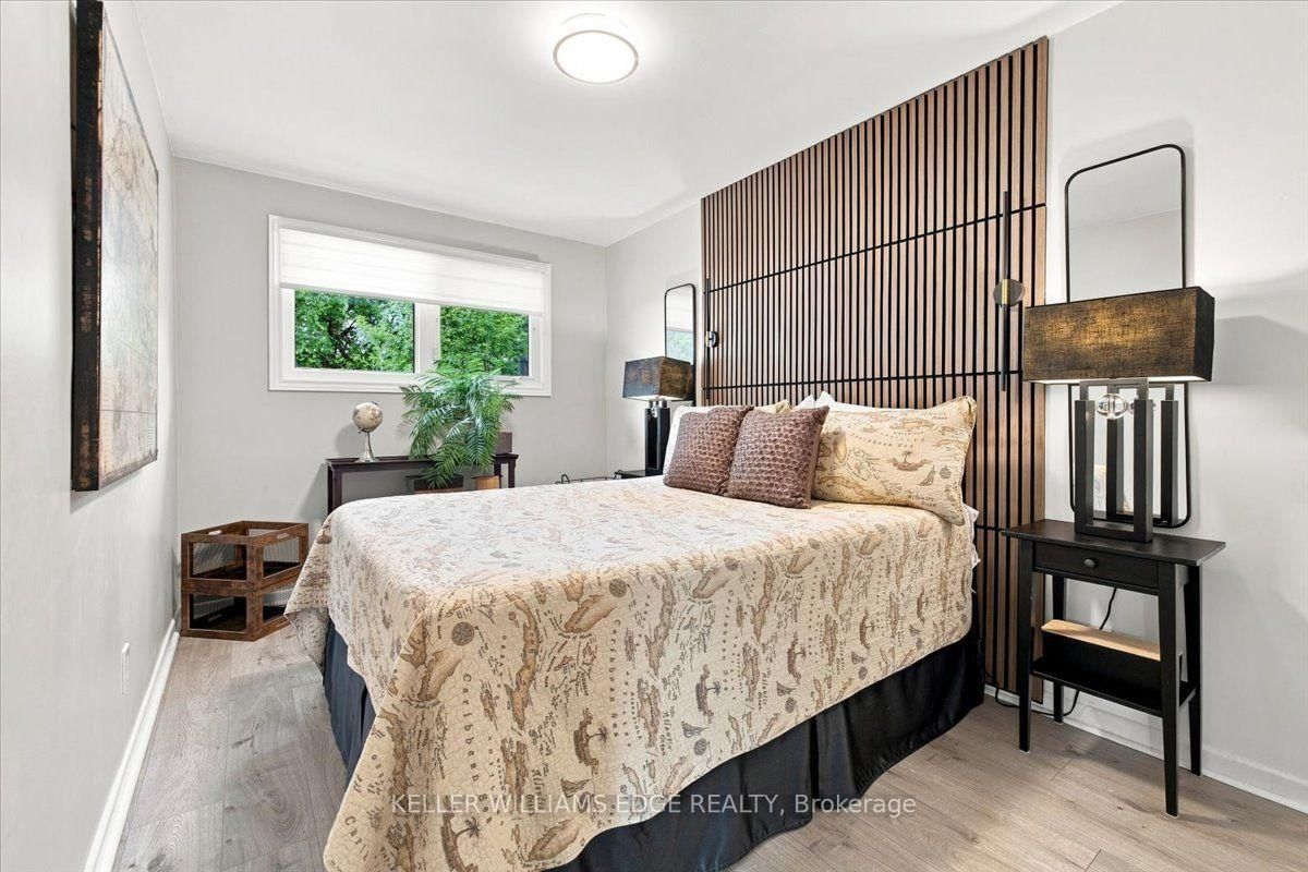 2407 Barclay Road • Burlington, ON photo 15