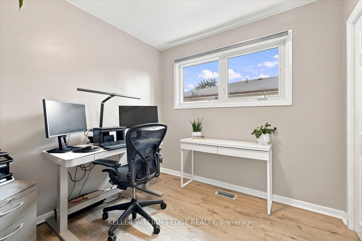 2407 Barclay Road • Burlington, ON photo 20