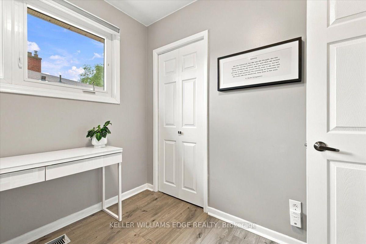 2407 Barclay Road • Burlington, ON photo 22