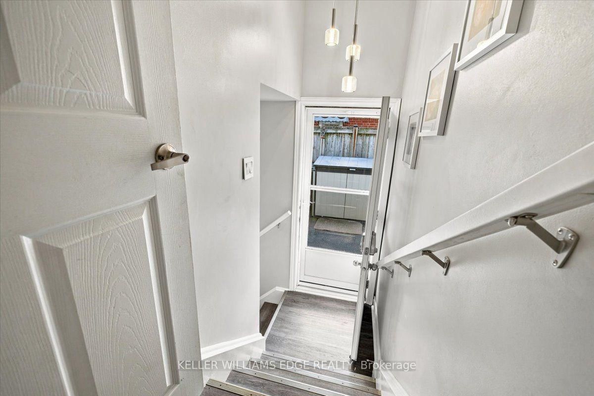 2407 Barclay Road • Burlington, ON photo 24