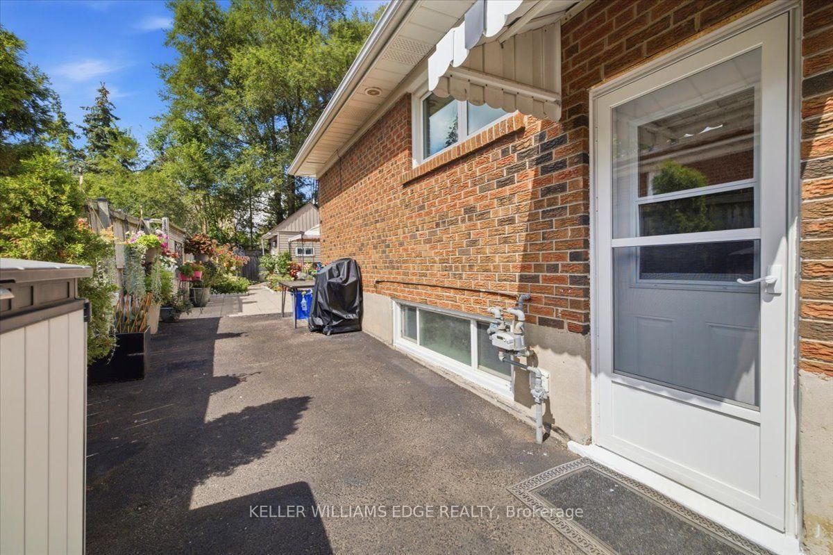 2407 Barclay Road • Burlington, ON photo 36