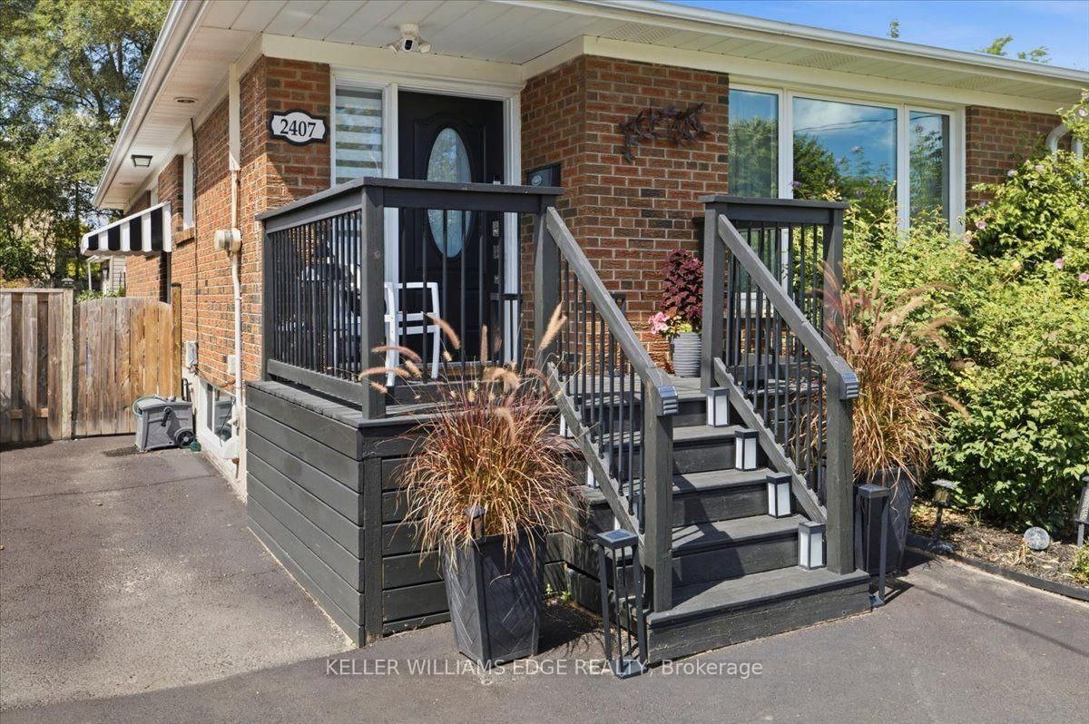 2407 Barclay Road • Burlington, ON photo 4