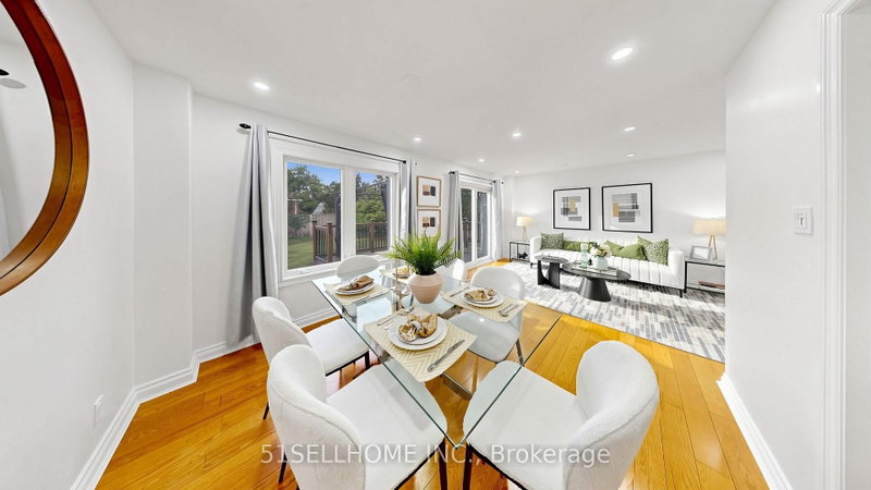 846 Savoy Crescent