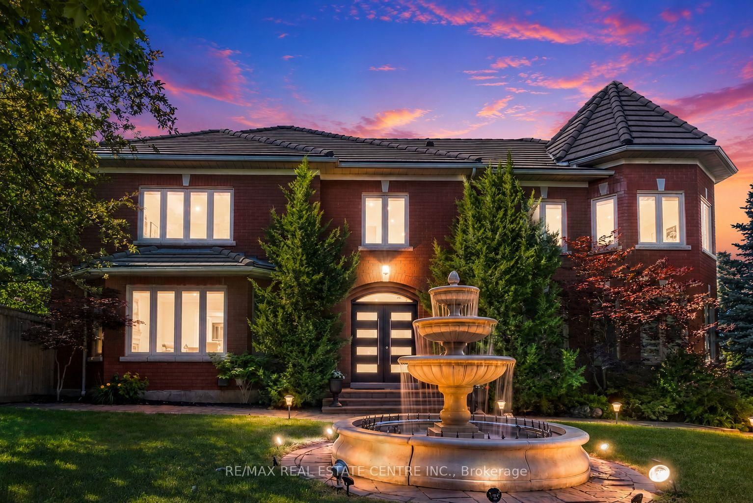5078 Frybrook Court • Mississauga, ON photo 2