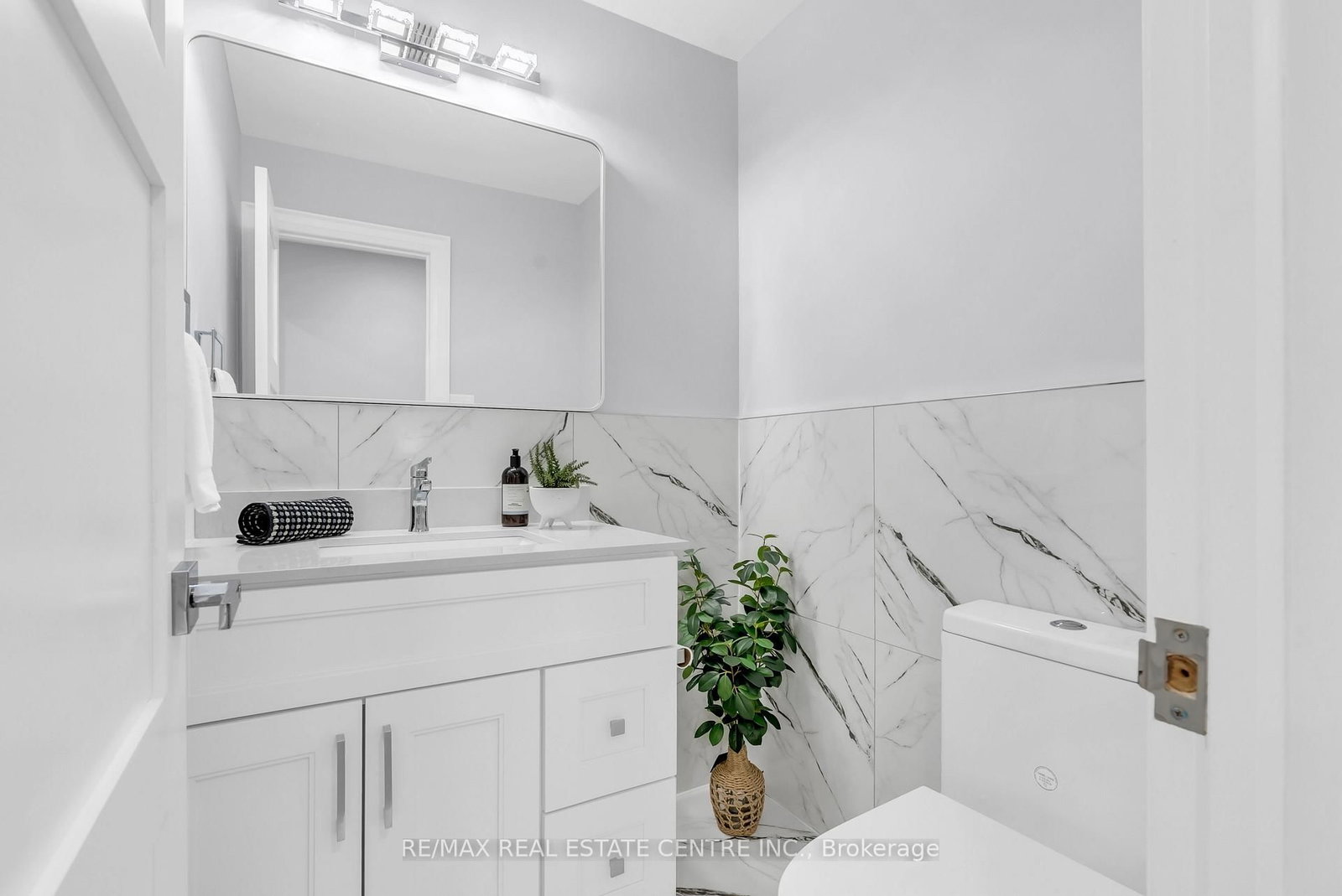 5078 Frybrook Court • Mississauga, ON photo 22