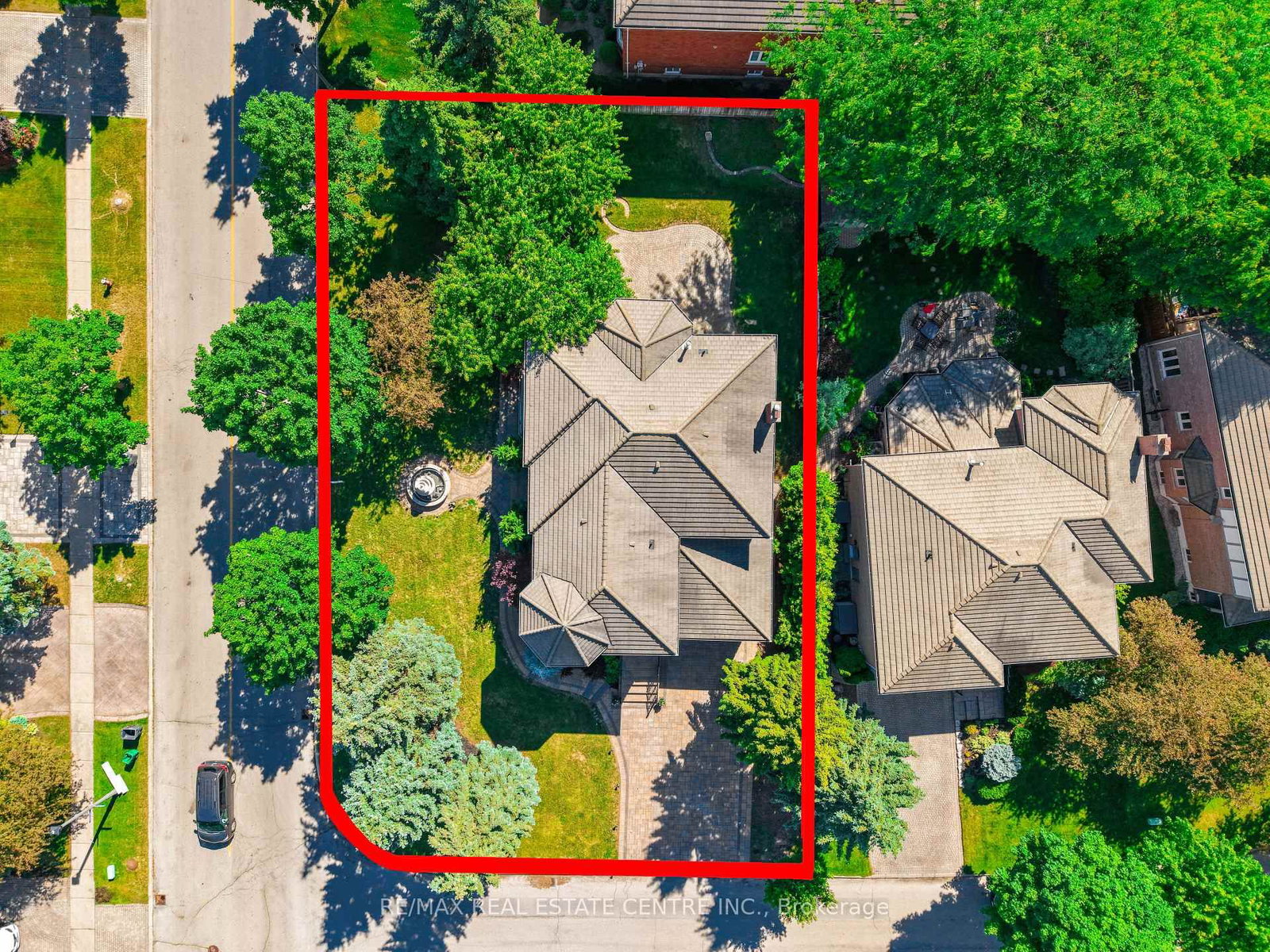 5078 Frybrook Court • Mississauga, ON photo 3