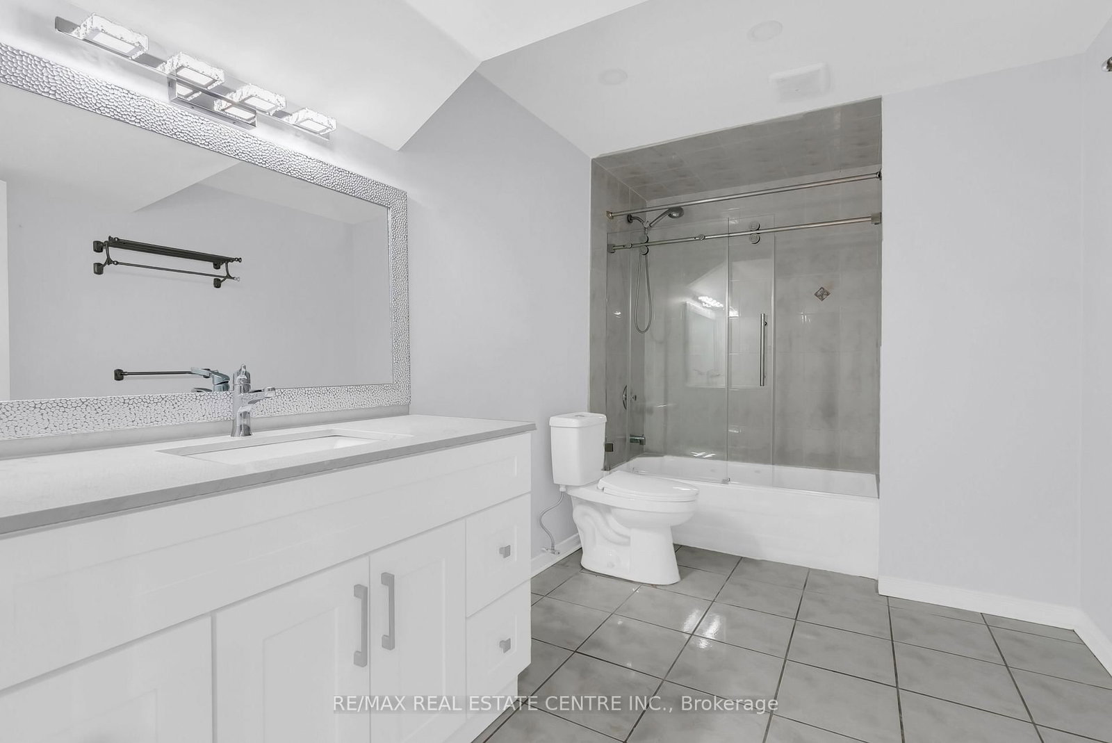 5078 Frybrook Court • Mississauga, ON photo 45